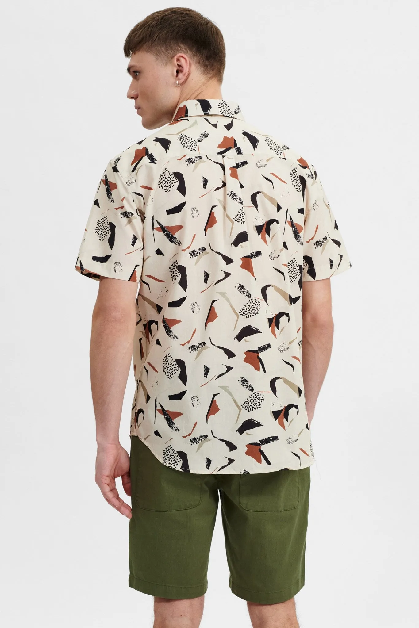 AKKIAN SS AOP SHIRT - Brown Rice